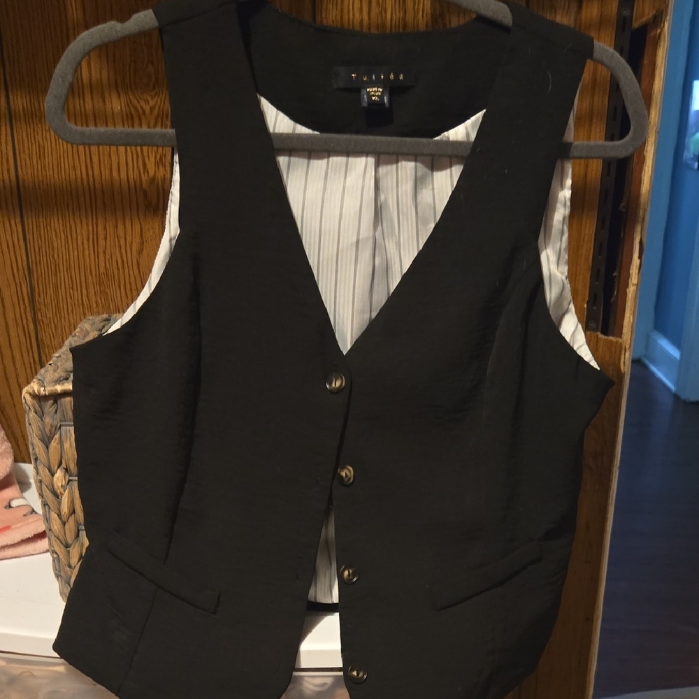 Black Sleeveless Vest by Charter Club